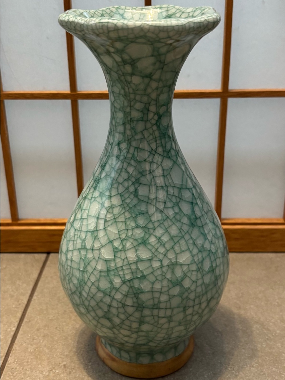 Vase élancé en céramique style Ge Yao – Effet craquelé Céladon (20-25 cm)